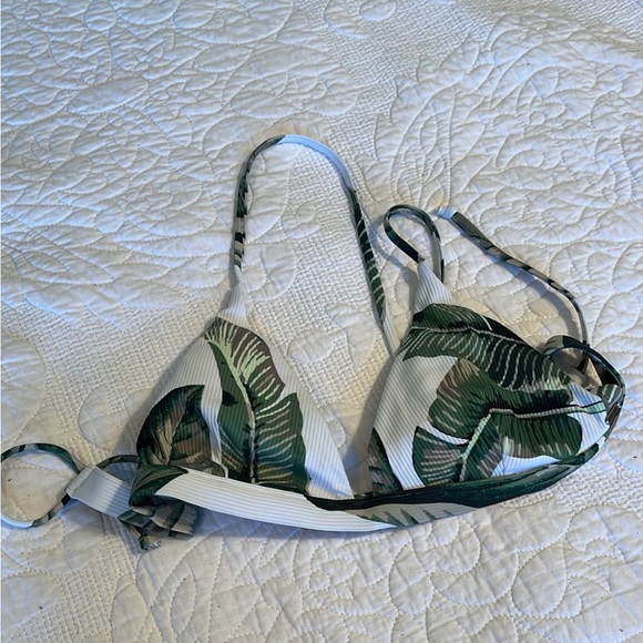 Rip Curl Leaf Print Bikini Shorts Set Medium - Picture 5 of 6